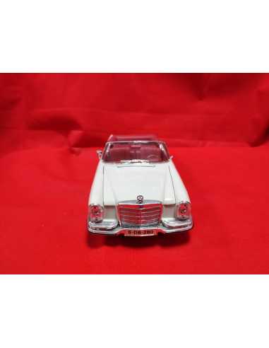 Mercedes 280 SE Cabriolet MAISTO 1/18° | Mercedes 280 SE Cabriolet |