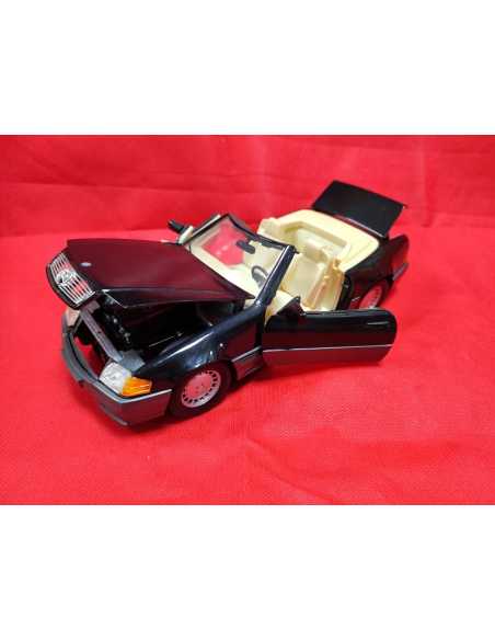 MERCEDES 500 SL 1994 REVELL TROPHEE 1/18° | Mercedes 500 SL de 1994 |