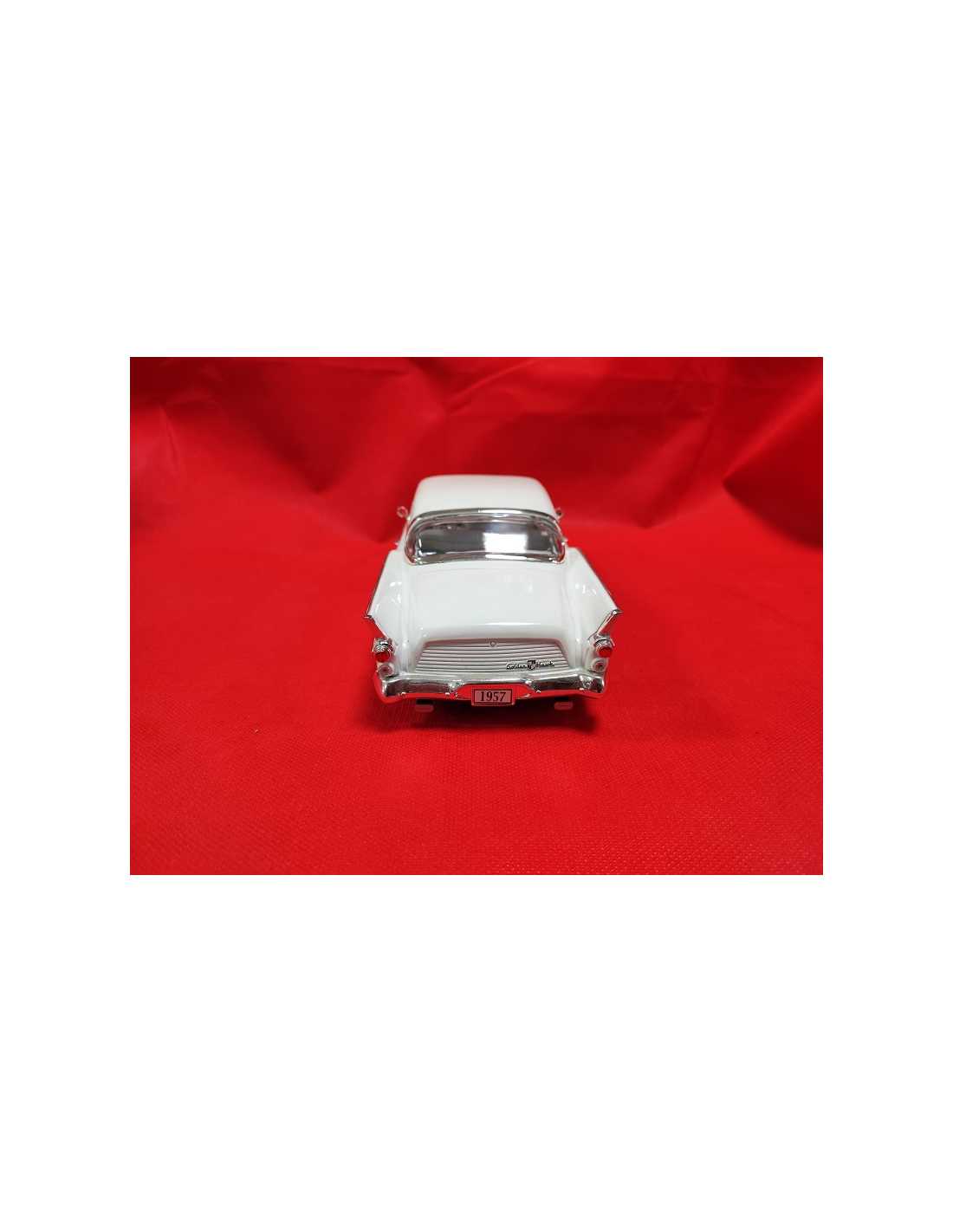 Miniature Studebaker Golden Hawk 1957 Motor City Classics 1/18 - Boîte D9