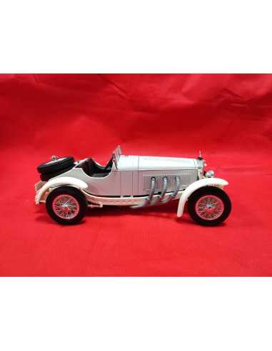 Voiture Burago Mercedes-Benz SSKL Disney Dingo 1/18 10 métal - Collection