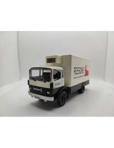CAMION BERLIET 130 B11 RESSONS PRODUIT LAITIERS IXO N°46 1/43° | Camion Berliet 130 B11 RESSONS de 1978 |