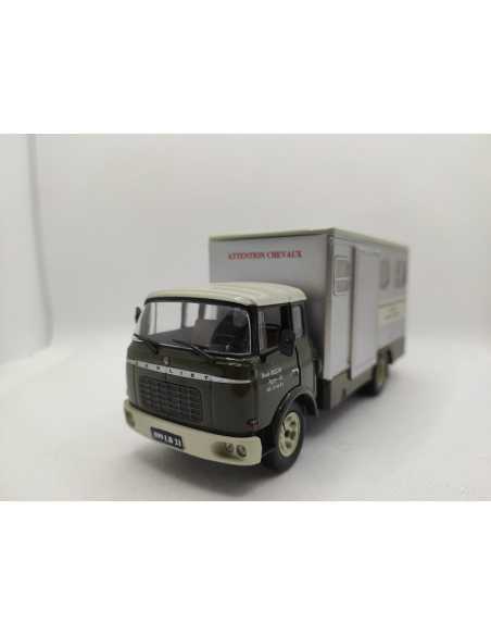 CAMION BERLIET GBK TRANSPORT DE CHEVAUX IXO 1/43° | Camion Berliet GBK Transport de chevaux |