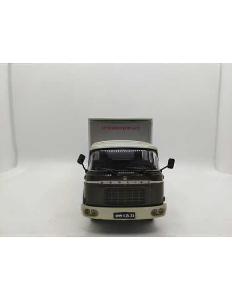 CAMION BERLIET GBK TRANSPORT DE CHEVAUX IXO 1/43° | Camion Berliet GBK Transport de chevaux |