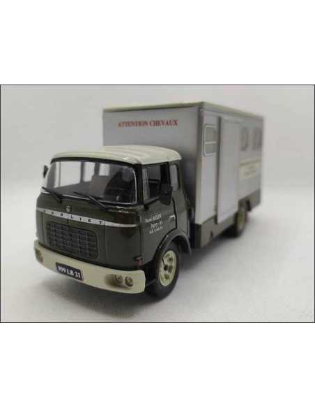 CAMION BERLIET GBK TRANSPORT DE CHEVAUX IXO 1/43° | Camion Berliet GBK Transport de chevaux |