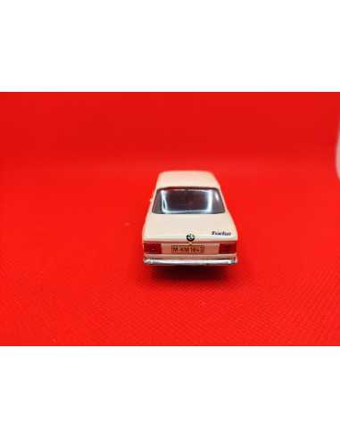 BMW 2002 TURBO SOLIDO N° 28 1/43° | BMW 2002 Turbo de 1975 |