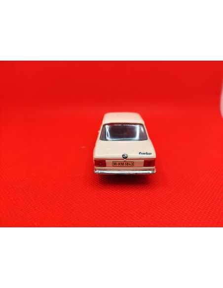 BMW 2002 TURBO SOLIDO N° 28 1/43° | BMW 2002 Turbo de 1975 |