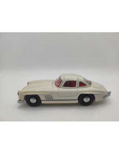 MERCEDES BENZ 300SL COUPE GULLWING DINKY TOYS N° DY 12 1/43° | Mercedes Benz 300 SL Coupé Gullwing de 1955 |