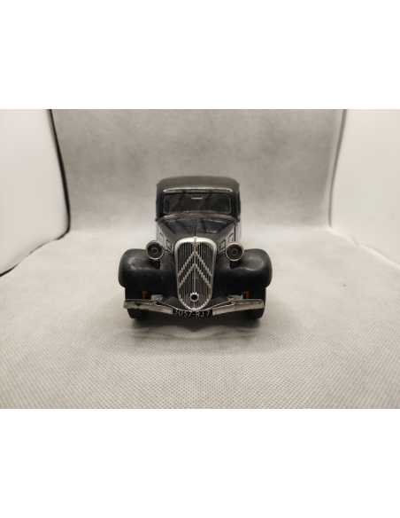 CITROEN TRACTION 11BL - CHAMPION HI-FI - 1/18eme | Citroen Traction 11BL Champion Hi-Fi - 1/18eme |