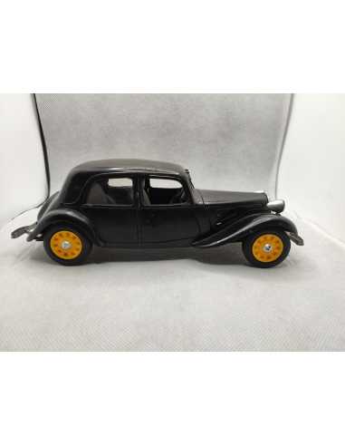 CITROEN TRACTION 11BL - CHAMPION HI-FI - 1/18eme | Citroen Traction 11BL Champion Hi-Fi - 1/18eme |