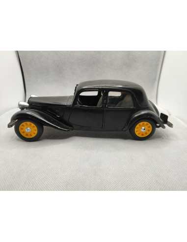 CITROEN TRACTION 11BL - CHAMPION HI-FI - 1/18eme | Citroen Traction 11BL Champion Hi-Fi - 1/18eme |