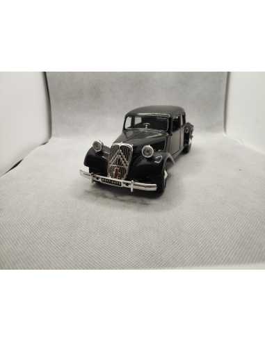 CITROEN TRACTION T.A 15CV - BURAGO - 1/24eme | Citroen Traction T.A 15CV - 1/18eme |
