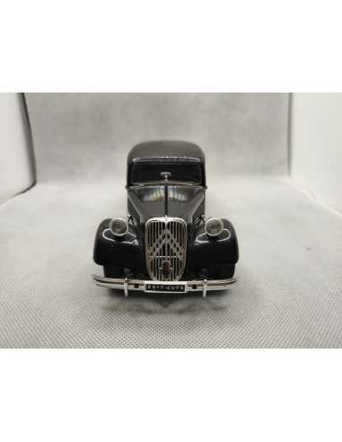 CITROEN TRACTION T.A 15CV - BURAGO - 1/24eme | Citroen Traction T.A 15CV - 1/18eme |