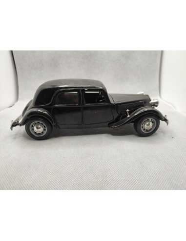 CITROEN TRACTION T.A 15CV - BURAGO - 1/24eme | Citroen Traction T.A 15CV - 1/18eme |