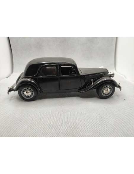 CITROEN TRACTION T.A 15CV - BURAGO - 1/24eme | Citroen Traction T.A 15CV - 1/18eme |