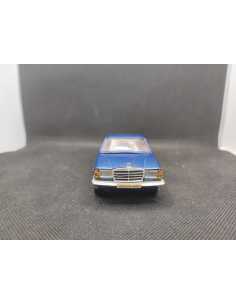 MERCEDES BENZ 230 C - CONRAD - N° 3060 - 1/35 | Mercedes Benz 230 C - 280 C - 280 CE |