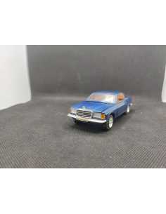 MERCEDES BENZ 230 C - CONRAD - N° 3060 - 1/35 | Mercedes Benz 230 C - 280 C - 280 CE | 2