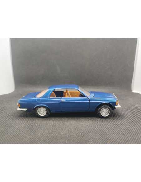MERCEDES BENZ 230 C - CONRAD - N° 3060 - 1/35 | Mercedes Benz 230 C - 280 C - 280 CE |