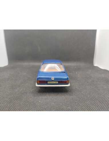 MERCEDES BENZ 230 C - CONRAD - N° 3060 - 1/35 | Mercedes Benz 230 C - 280 C - 280 CE |