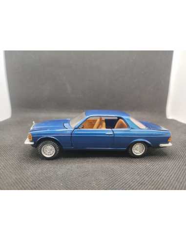 MERCEDES BENZ 230 C - CONRAD - N° 3060 - 1/35 | Mercedes Benz 230 C - 280 C - 280 CE |
