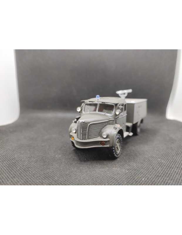 BERLIET GLC 8 MILITAIRE LANCE-MOUSSE - PARADE - N° 11 - 1/50 | Berliet GLC 8 Militaire Lance Mousse |