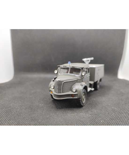BERLIET GLC 8 MILITAIRE LANCE-MOUSSE - PARADE - N° 11 - 1/50 | Berliet GLC 8 Militaire Lance Mousse |