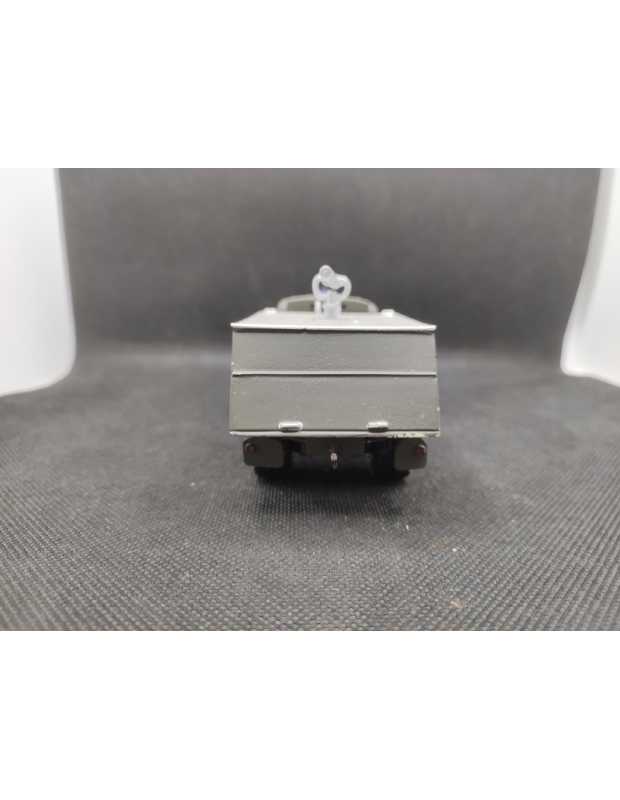 BERLIET GLC 8 MILITAIRE LANCE-MOUSSE - PARADE - N° 11 - 1/50 | Berliet GLC 8 Militaire Lance Mousse |