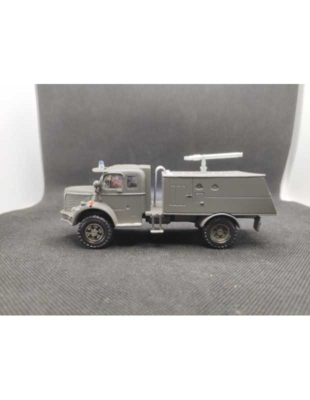 BERLIET GLC 8 MILITAIRE LANCE-MOUSSE - PARADE - N° 11 - 1/50 | Berliet GLC 8 Militaire Lance Mousse |