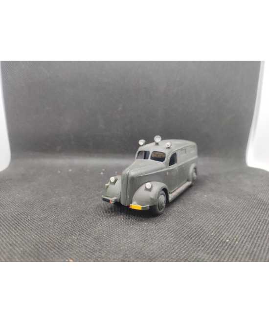 TRIANGEL FOURGON DE POLICE - TECHNO - N° 427 1/43° | Triangel Fourgon de police - 427 |