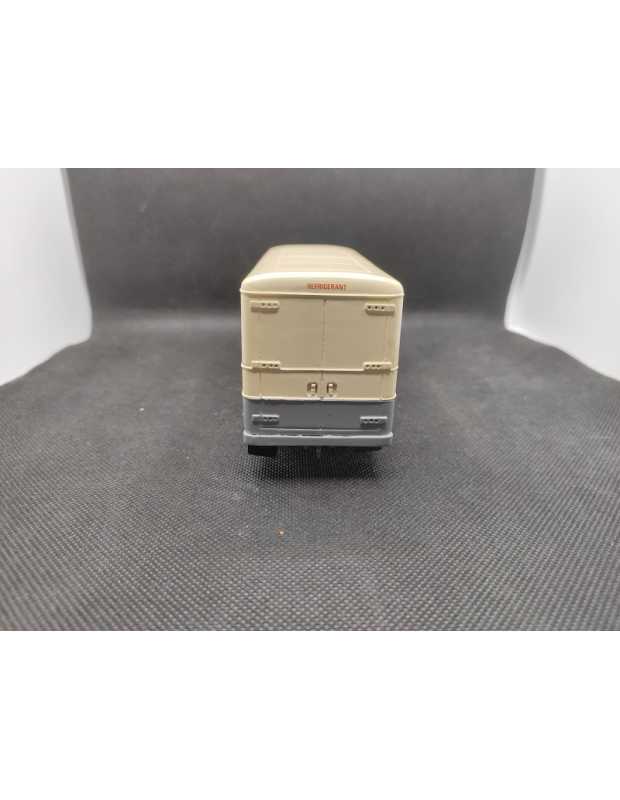 B37 UNIC IZOARD FRIGORIFIQUE - MINITRUCKS - N° 108 - 1/50 | B37 Unic Izoard Frigorifique |