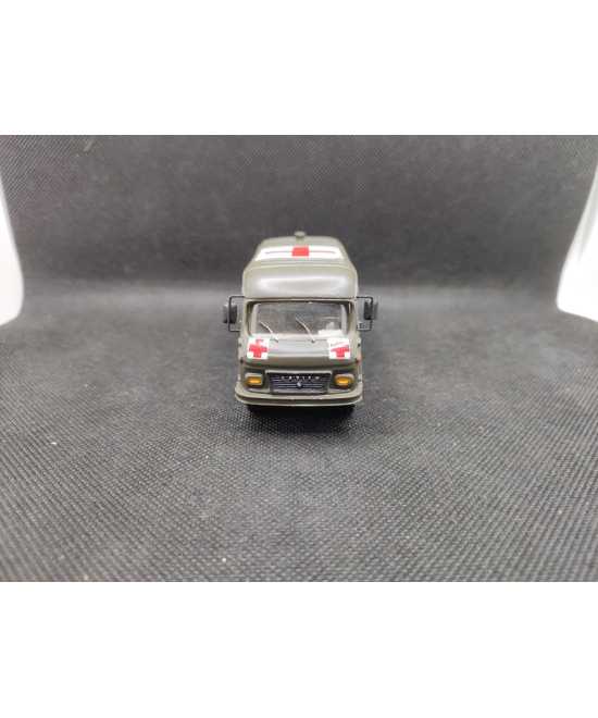 SAVIEM TP3 MILITAIRE SANITAIRE - PARADE - N° 6- 1/50 | Saviem TP3 Militaire Sanitaire - 6 |