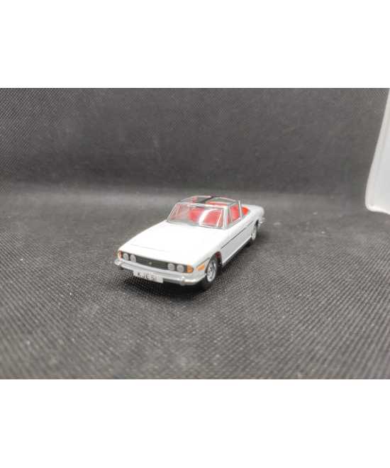 TRIUMPH STAG BLANCHE DE 1969 - DINKY MATCHBOX - N° DY28 - 1/43 | Triumph Stag Blanche de 1969   - DY28 |