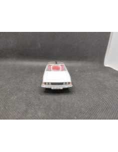 TRIUMPH STAG BLANCHE DE 1969 - DINKY MATCHBOX - N° DY28 - 1/43 | Triumph Stag Blanche de 1969   - DY28 | 2