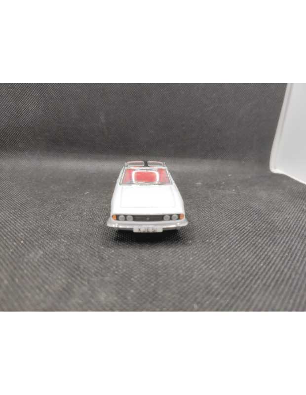 TRIUMPH STAG BLANCHE DE 1969 - DINKY MATCHBOX - N° DY28 - 1/43 | Triumph Stag Blanche de 1969   - DY28 |