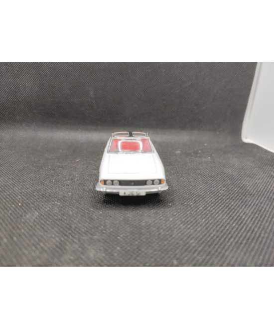 TRIUMPH STAG BLANCHE DE 1969 - DINKY MATCHBOX - N° DY28 - 1/43 | Triumph Stag Blanche de 1969   - DY28 |