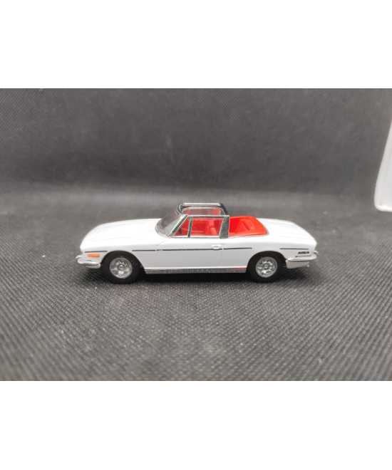 TRIUMPH STAG BLANCHE DE 1969 - DINKY MATCHBOX - N° DY28 - 1/43 | Triumph Stag Blanche de 1969   - DY28 |