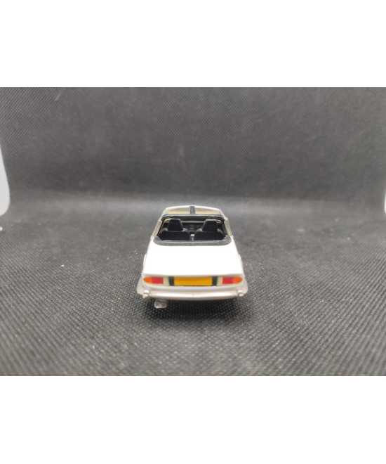 TRIUMPH STAG BLANCHE - WESTERN MODELS - N° 101 - 1/43 | Triumph Stag Blanche  - 101 |