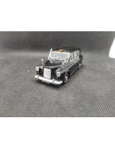 AUSTIN FX4 TAXI LONDON - IXO - 1/43 | Austin FX4 Taxi London de 1965 |
