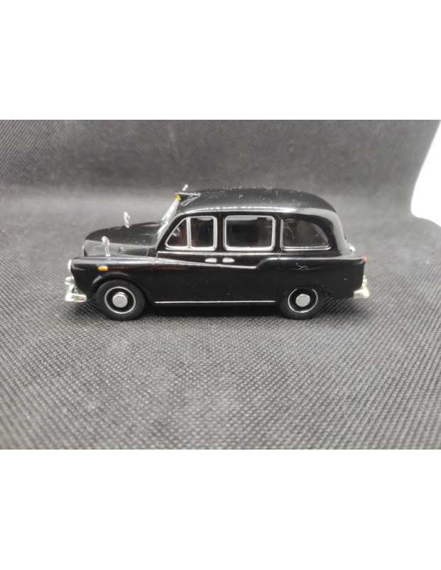 AUSTIN FX4 TAXI LONDON - IXO - 1/43 | Austin FX4 Taxi London de 1965 |