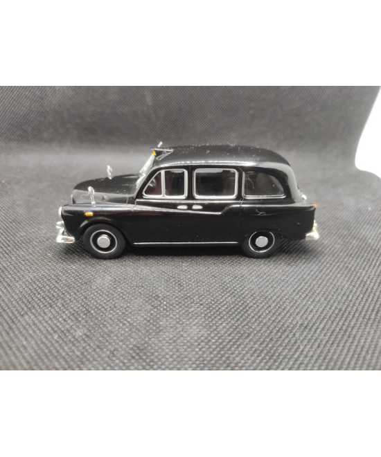 AUSTIN FX4 TAXI LONDON - IXO - 1/43 | Austin FX4 Taxi London de 1965 |