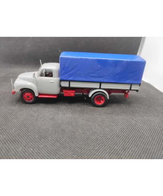 OPEL BLITZ 2 BACHE - IXO - N° 81 - 1/43 | Opel Blitz 2 Baché de 1952 - 81 |
