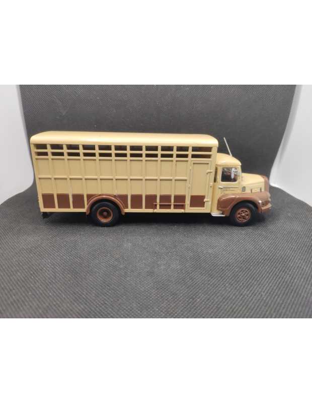 UNIC ZU 66 TB BETAILLERE - IXO - N° 47- 1/43 | Unic ZU 66 TB bétaillère de 1961-  47 |