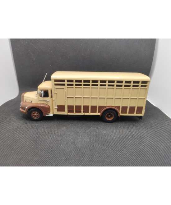 UNIC ZU 66 TB BETAILLERE - IXO - N° 47- 1/43 | Unic ZU 66 TB bétaillère de 1961-  47 |