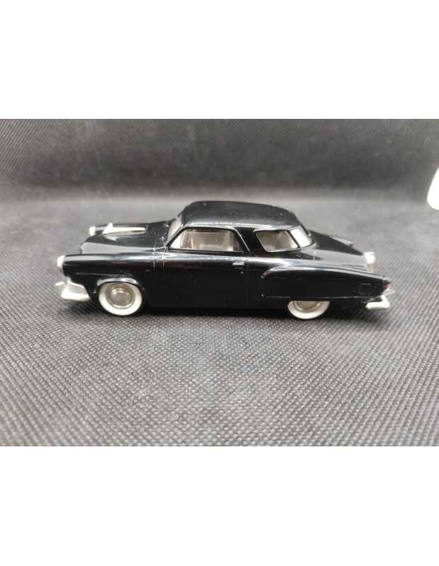 STUDEBAKER CHAMPION COUPE STARLIGHT - BROOKLIN - N° 17 - 1/43 | Studebaker Champion coupé Starlight de 1952 - 17 |