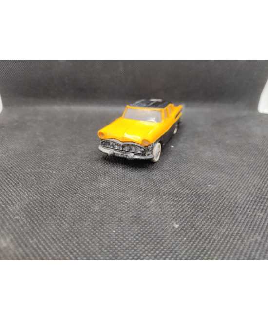 SIMCA CHAMBORD JAUNE ET NOIRE - NOREV - N°40 - 1/43 | Simca Chambord Jaune et Noire - 40 |