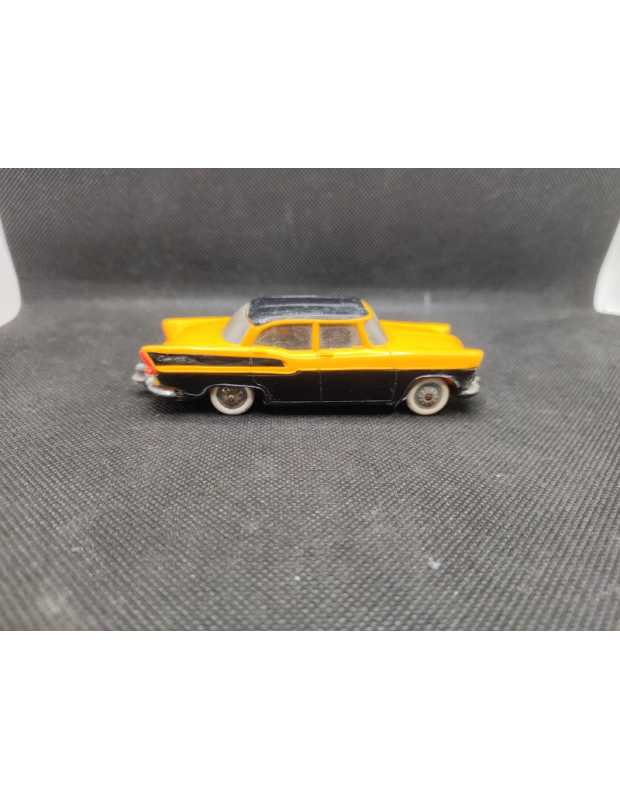 SIMCA CHAMBORD JAUNE ET NOIRE - NOREV - N°40 - 1/43 | Simca Chambord Jaune et Noire - 40 |