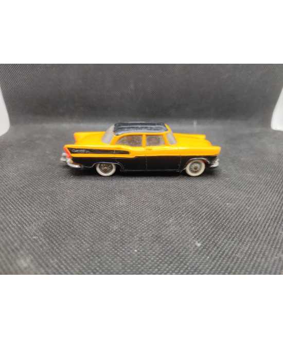 SIMCA CHAMBORD JAUNE ET NOIRE - NOREV - N°40 - 1/43 | Simca Chambord Jaune et Noire - 40 |