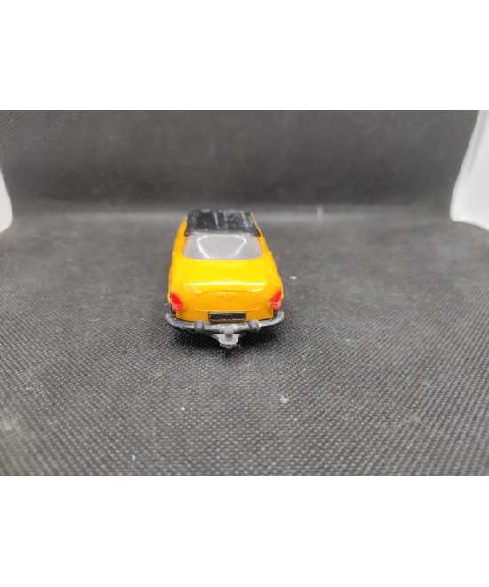 SIMCA CHAMBORD JAUNE ET NOIRE - NOREV - N°40 - 1/43 | Simca Chambord Jaune et Noire - 40 |