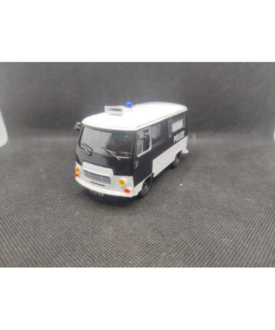 PEUGEOT J7 POLICE - NOREV - N° 7 - 1/43 | Pegueot J7 Police - 7 |