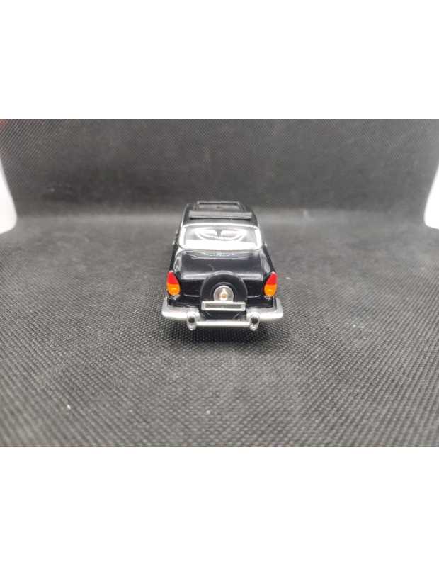 SIMCA CHAMBORD PRESIDENCE 1958 - SOLIDO - N° 4570 - 1/43 | Simca Chambord Présidence de 1958 - 4570 |