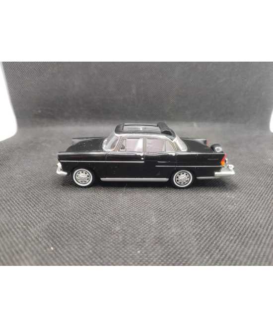 SIMCA CHAMBORD PRESIDENCE 1958 - SOLIDO - N° 4570 - 1/43 | Simca Chambord Présidence de 1958 - 4570 |